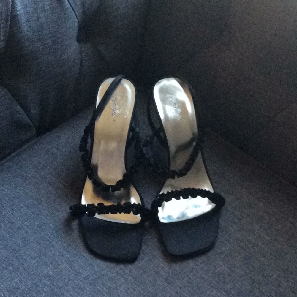 💋 NWOT JACQUELINE FERRAR dressy heels - Size 9